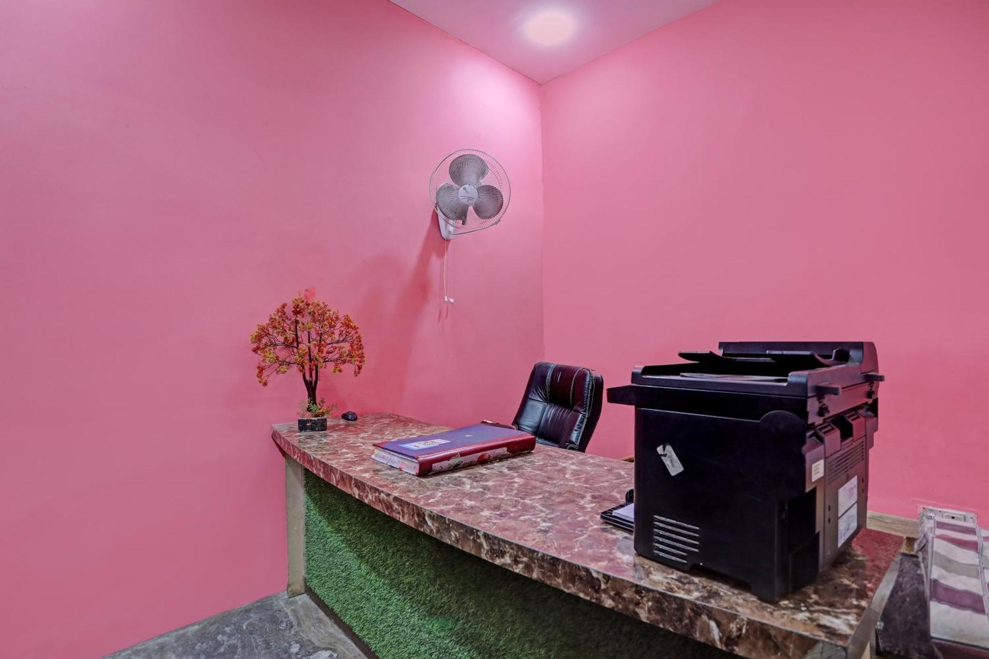 Hotel O Raaz Hotel Delhi  Exterior photo