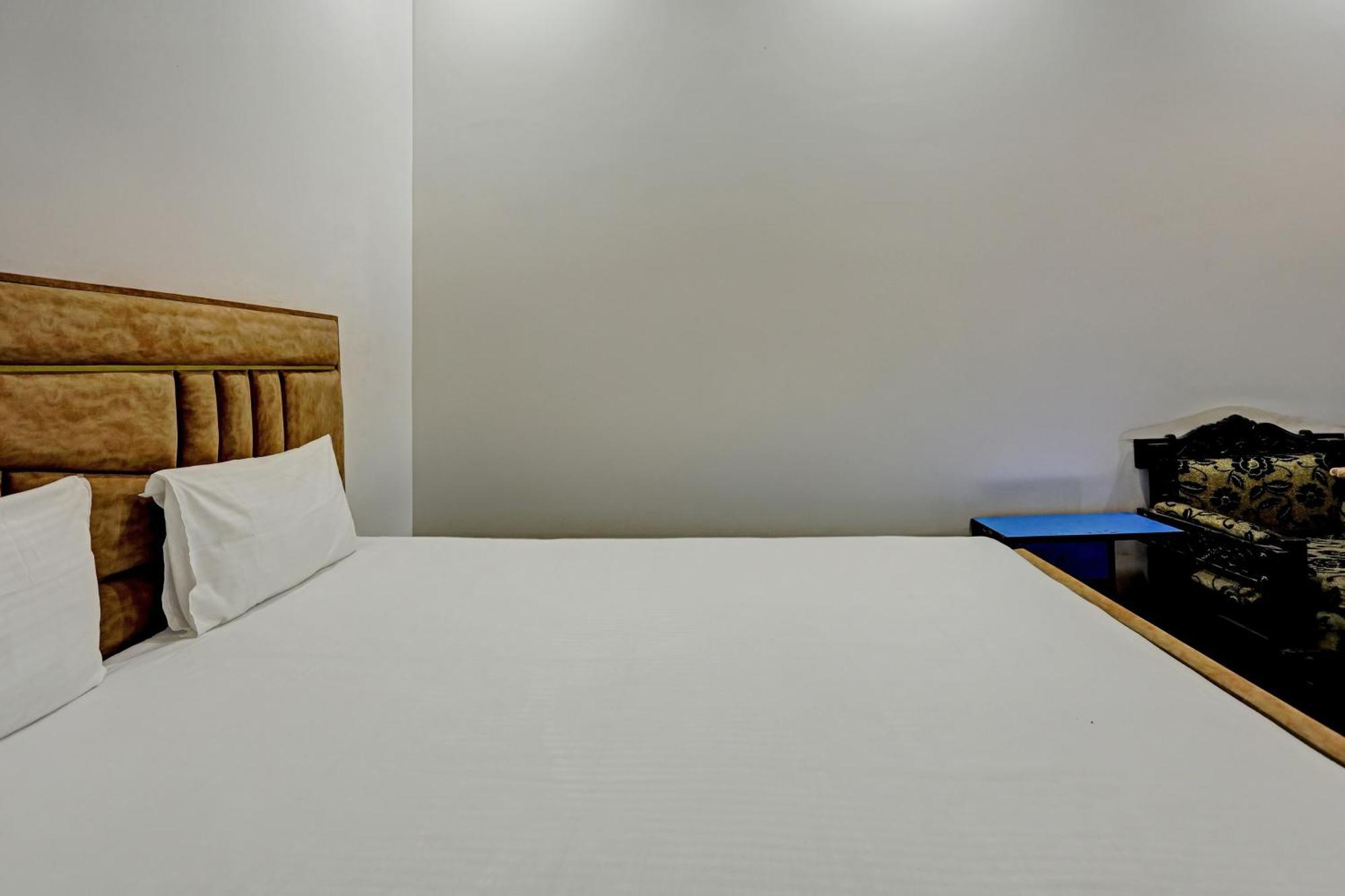 Hotel O Raaz Hotel Delhi  Exterior photo